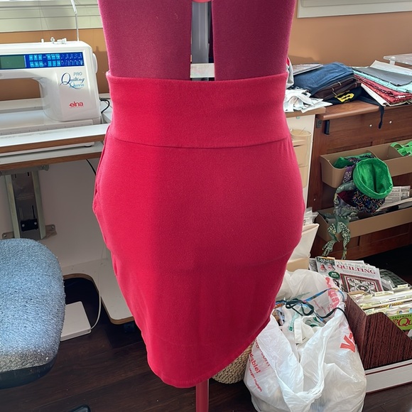 Red Urban Behavior Tulip Skirt - Picture 2 of 8